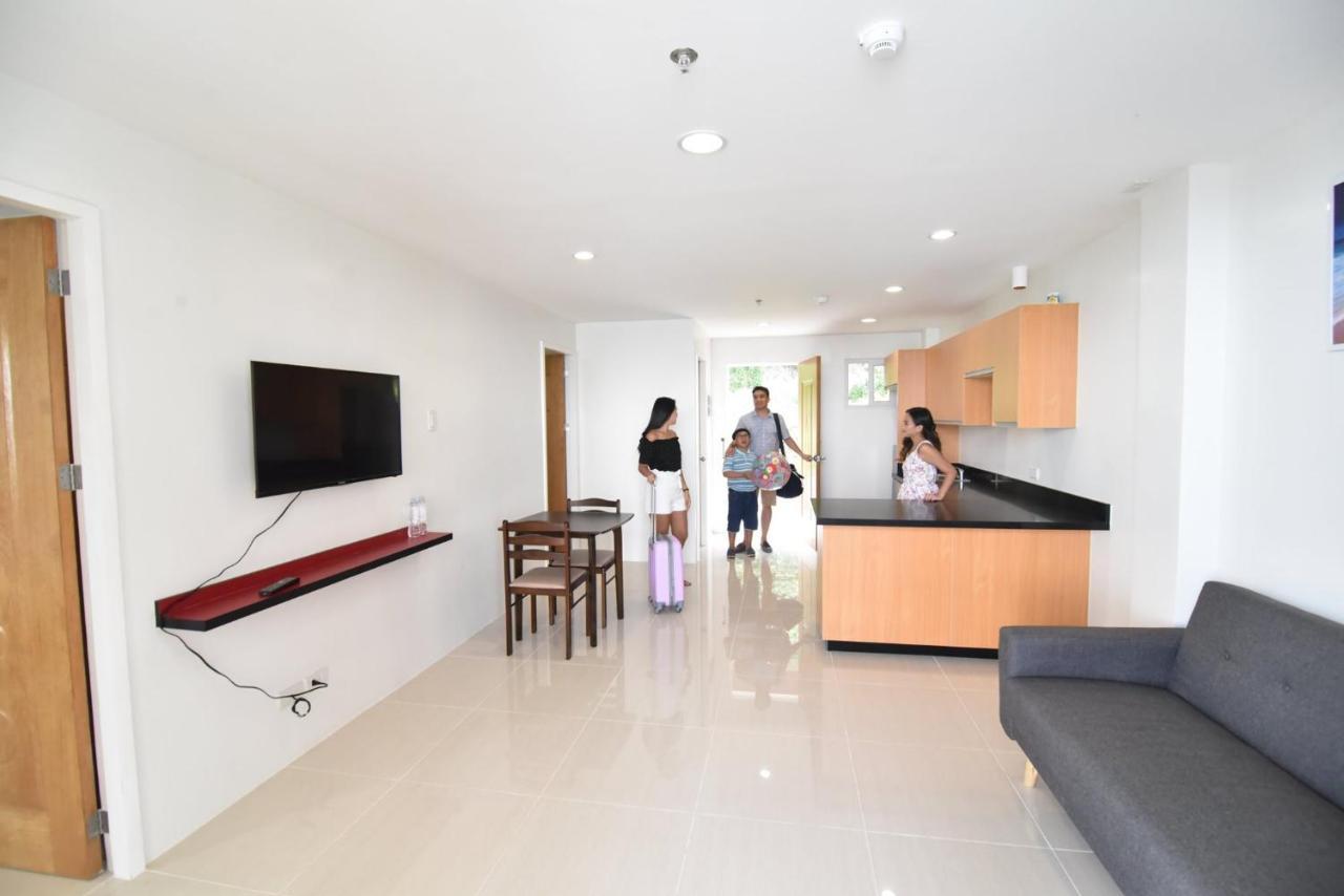 Holiday Oceanview Residences And Resort Samal Ngoại thất bức ảnh